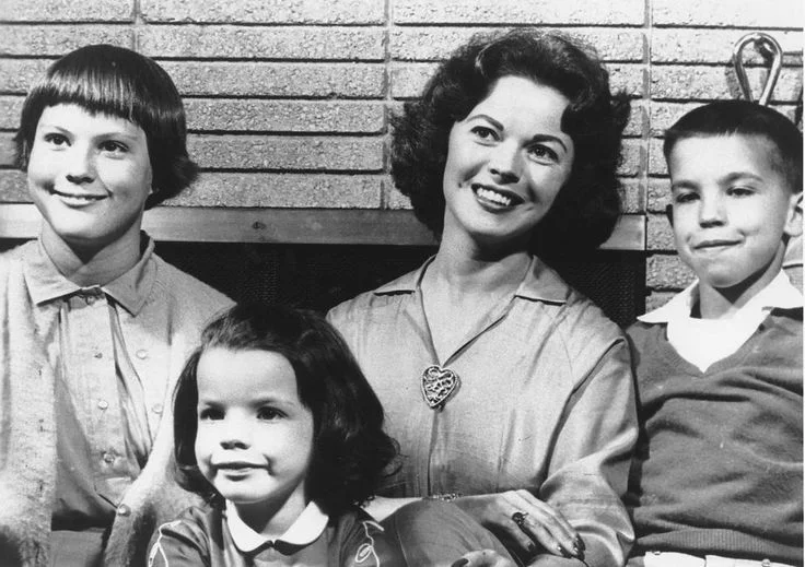 Linda Susan Agar Photos